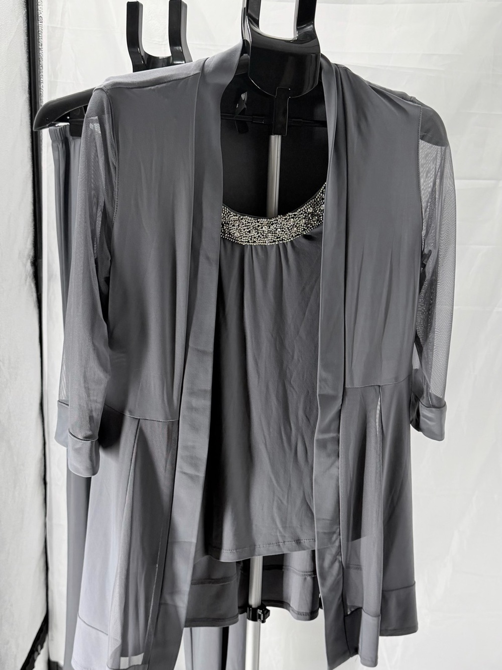 R&M Richards Pantsuit Womens Gray Beaded 2 Pc Stretch Sheer Sz 14 No Offers!